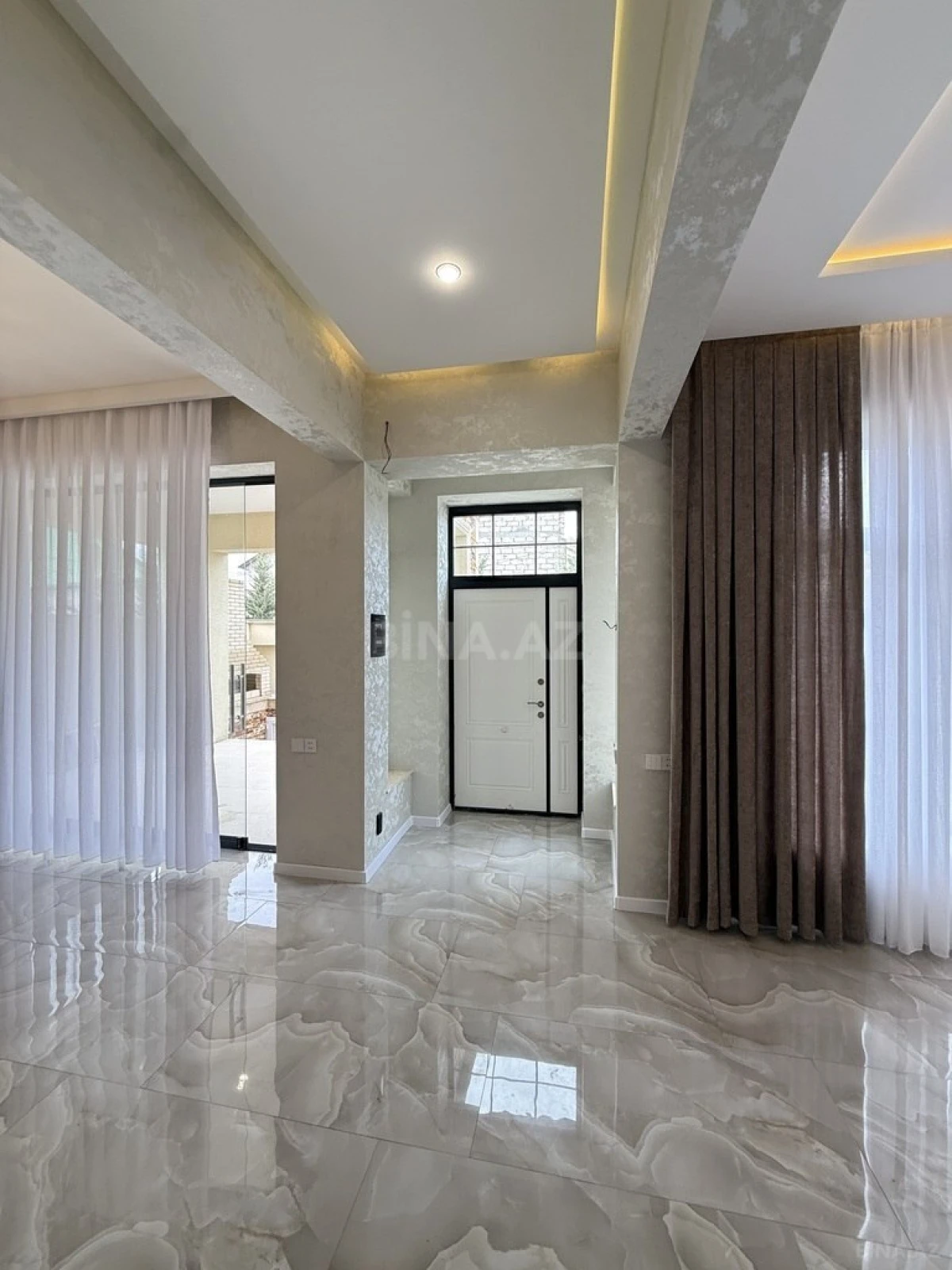Satılır 4 otaqlı həyət evi 140 m²