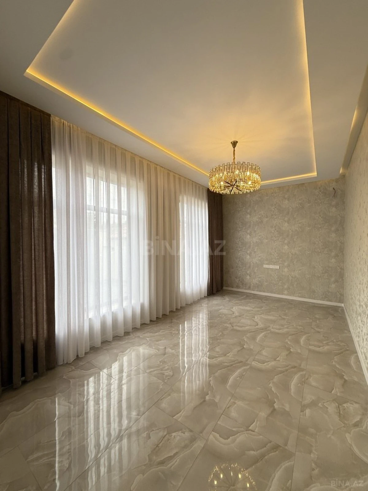 Satılır 4 otaqlı həyət evi 140 m²