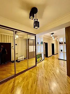 Satılır 3 otaqlı mənzil 135 m² — Bakı, 8-ci kilometr 3 otaq 135.00 m²