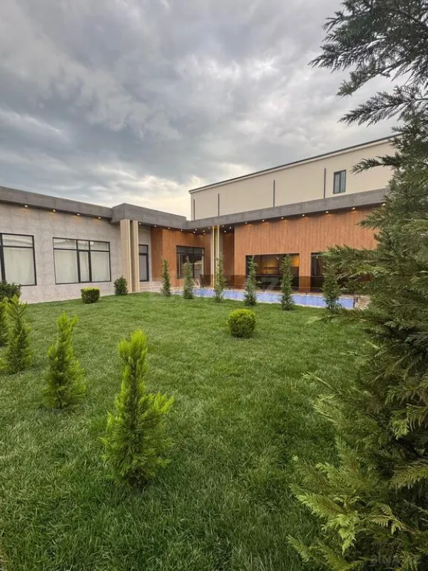 Satılır 5 otaqlı həyət evi 210 m²