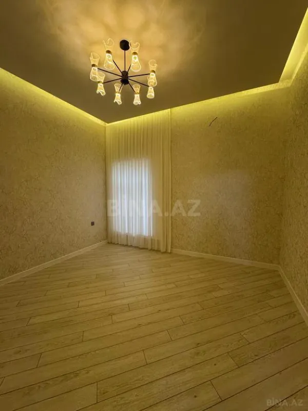 Satılır 5 otaqlı həyət evi 210 m²