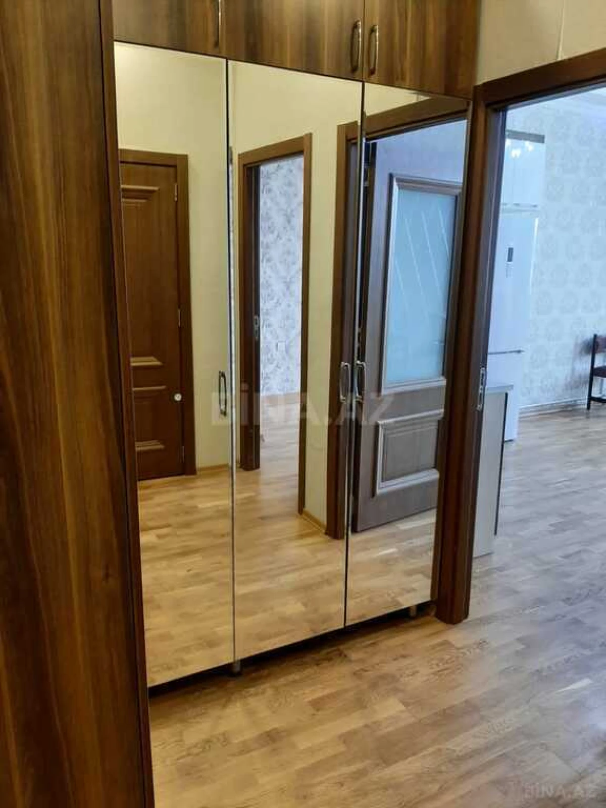 Satılır 2 otaqlı mənzil 55 m²