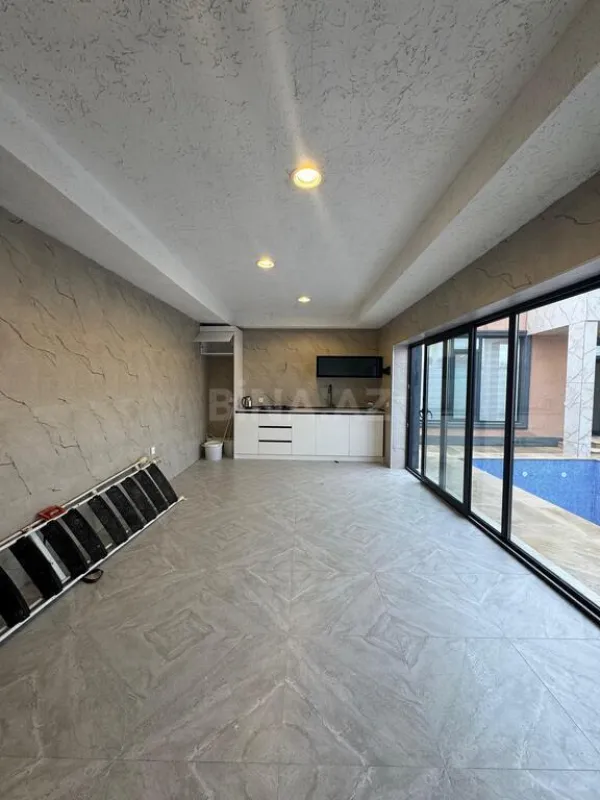Satılır 4 otaqlı həyət evi 165 m²