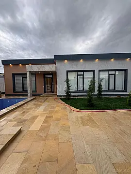 Satılır 4 otaqlı həyət evi 165 m²