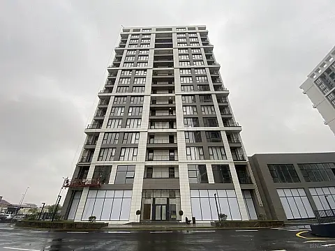 Satılır 3 otaqlı mənzil 136 m² — Bakı 3 otaq 136.00 m²