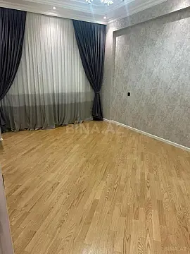 Satılır 3 otaqlı mənzil 136 m²