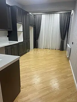 Satılır 3 otaqlı mənzil 136 m²