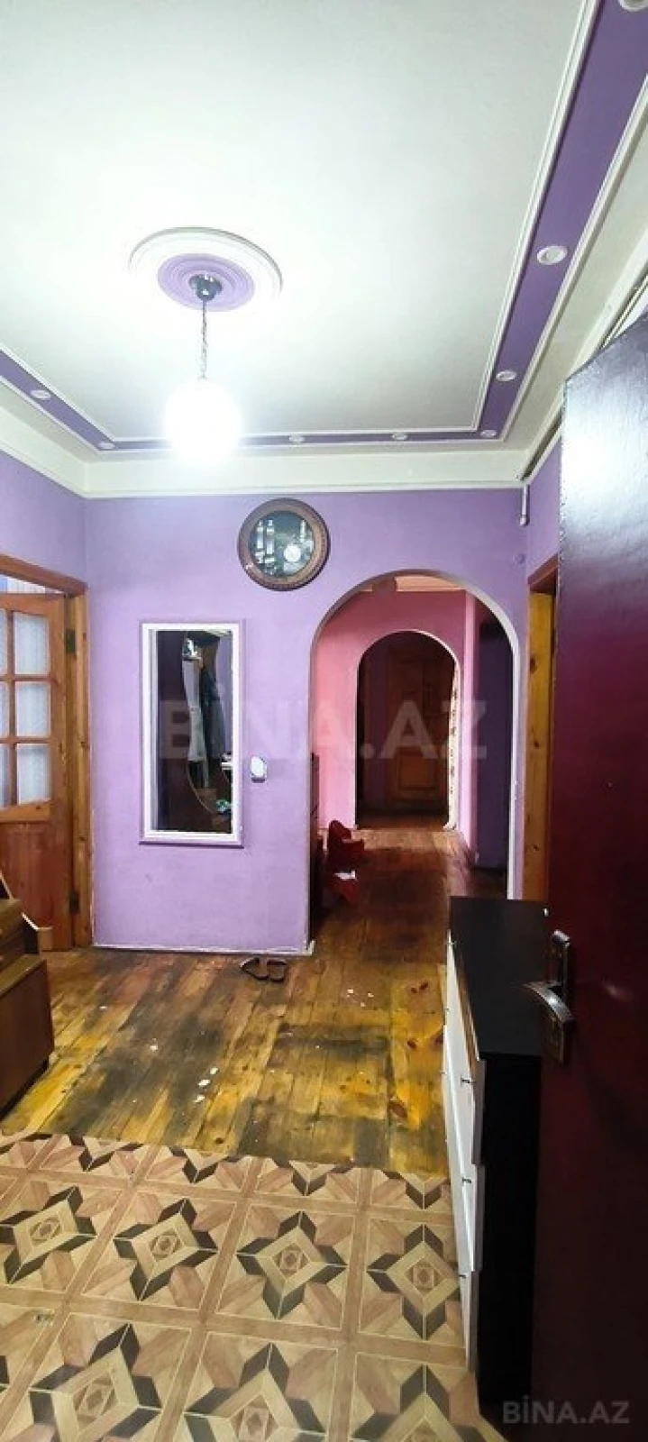 Satılır 5 otaqlı mənzil 105 m²
