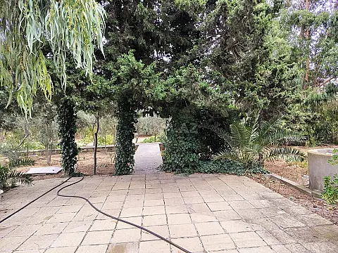 Satılır 11 otaqlı həyət evi 170 m²