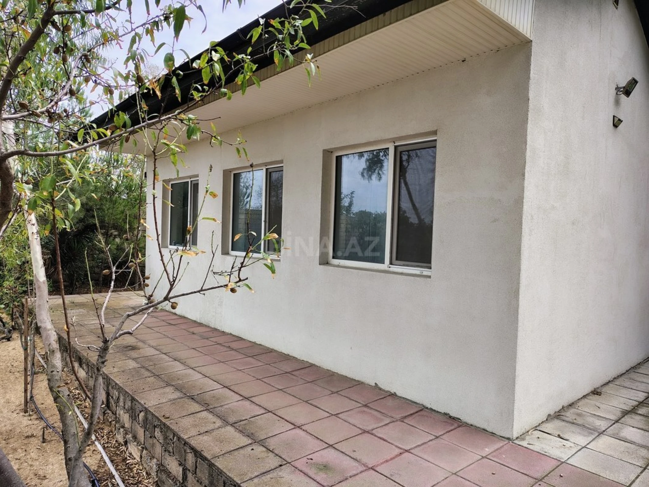 Satılır 11 otaqlı həyət evi 170 m²