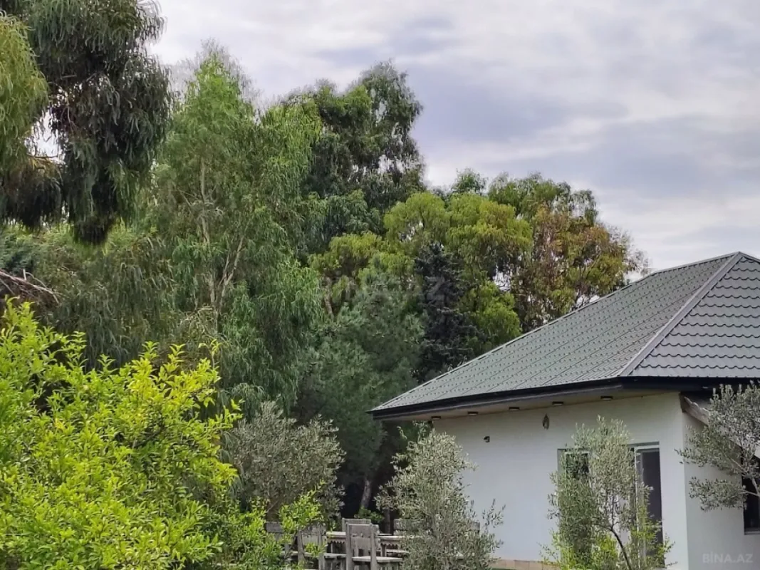 Satılır 11 otaqlı həyət evi 170 m²