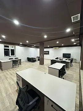 Kirayə verilir 1 otaqlı ofis 70 m²