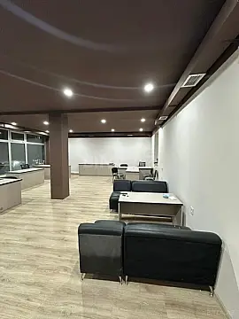 Kirayə verilir 1 otaqlı ofis 70 m²