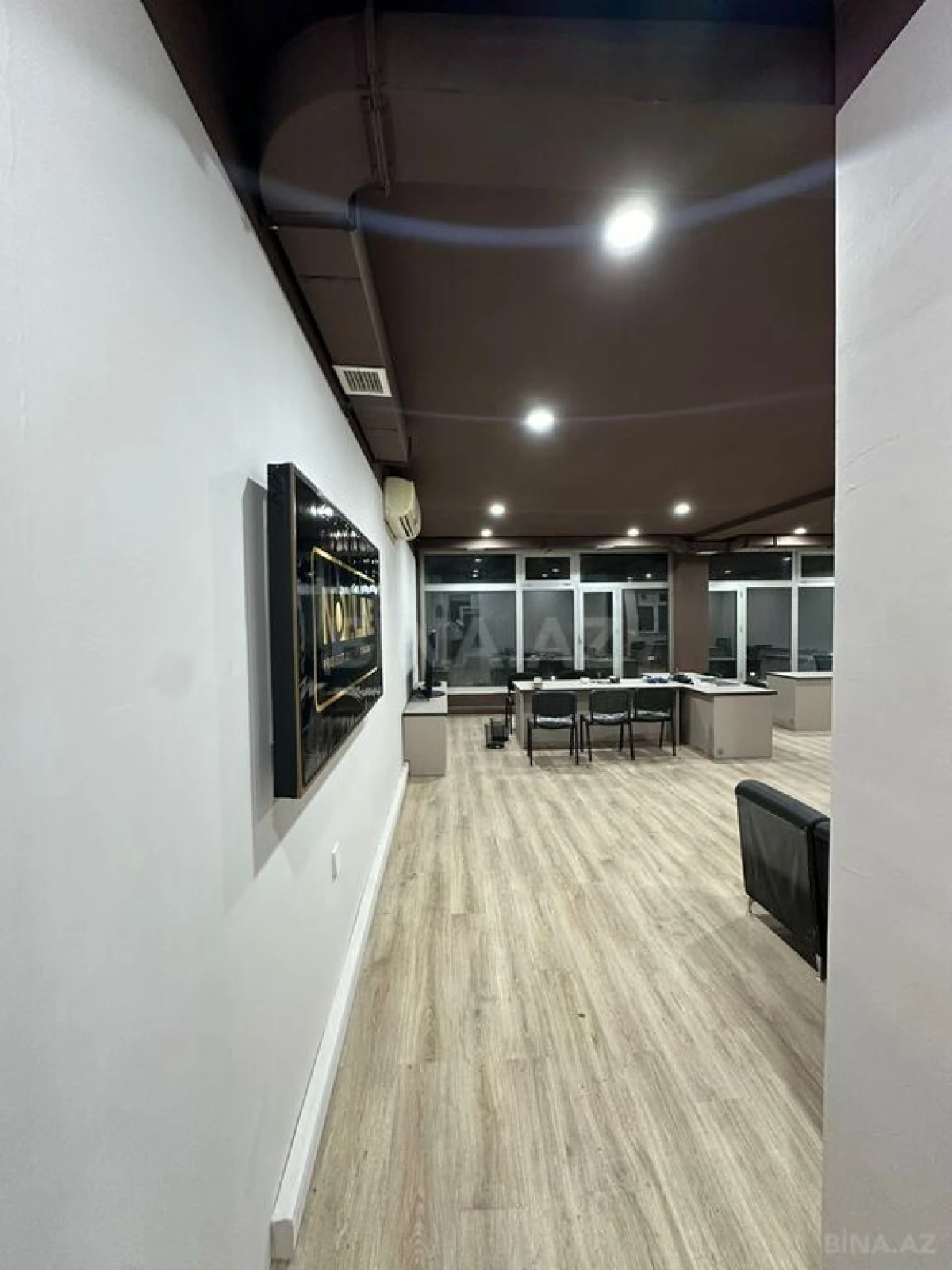 Kirayə verilir 1 otaqlı ofis 70 m²