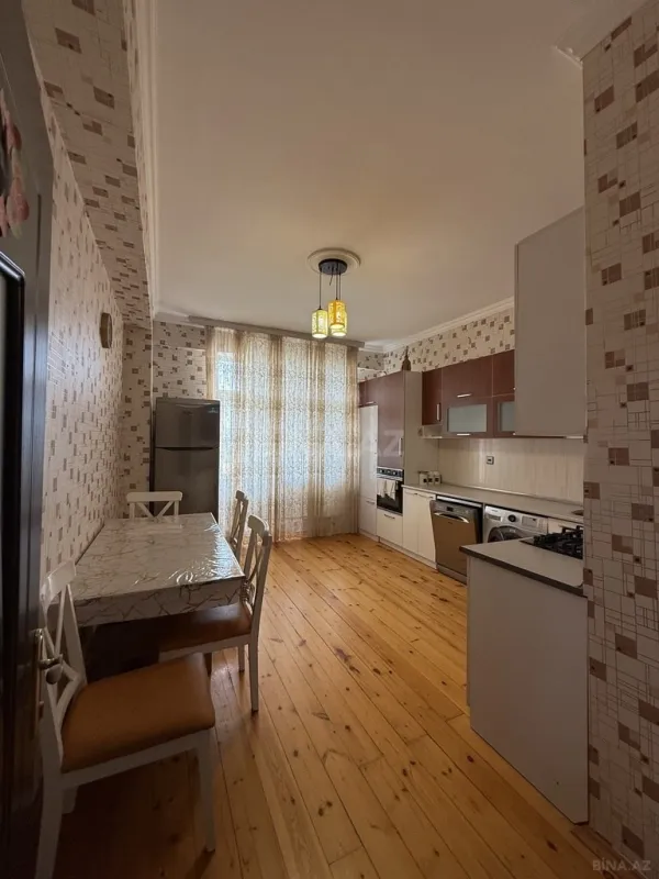 Kirayə verilir 2 otaqlı mənzil 100 m²