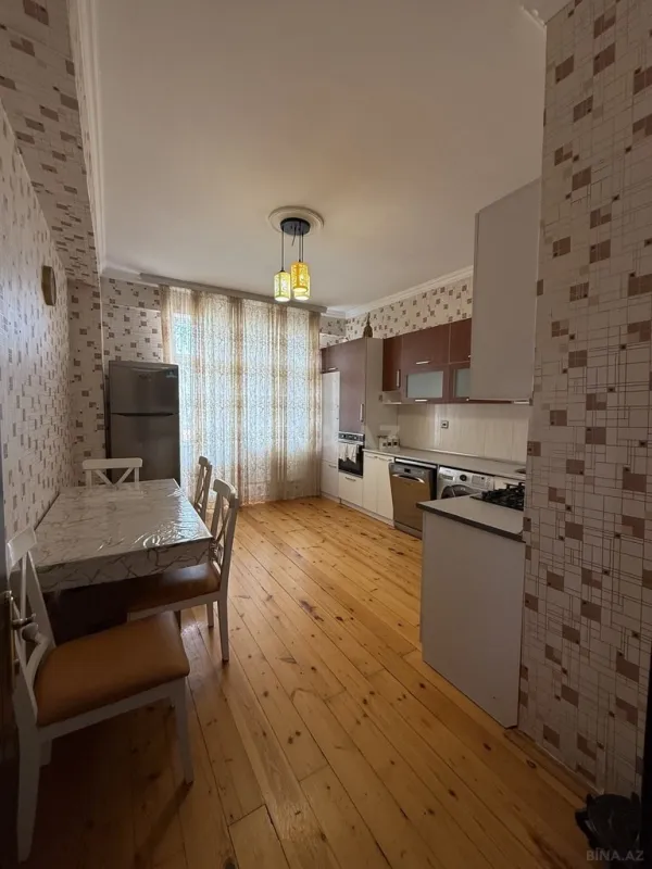 Kirayə verilir 2 otaqlı mənzil 100 m²