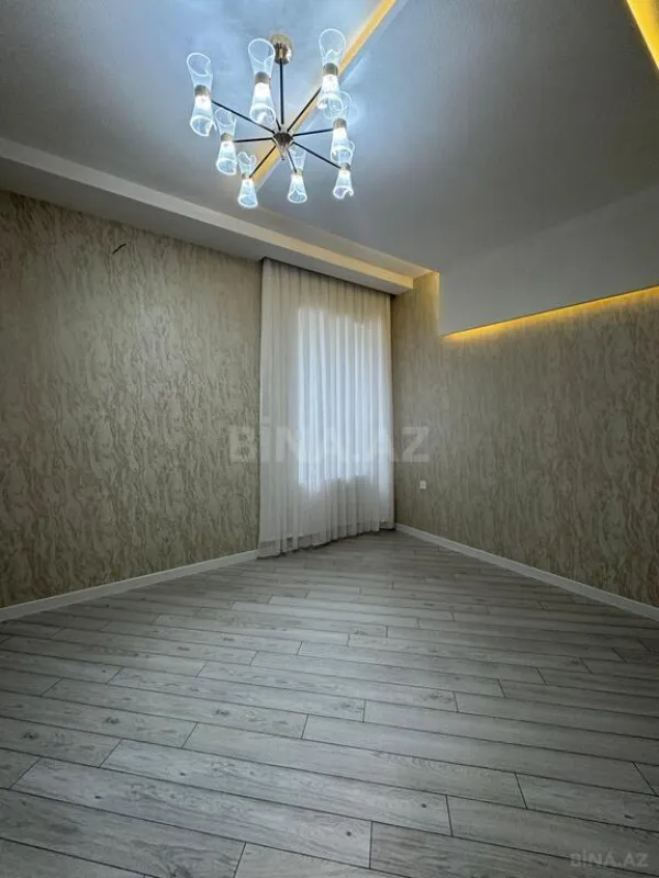 Satılır 5 otaqlı həyət evi 200 m²