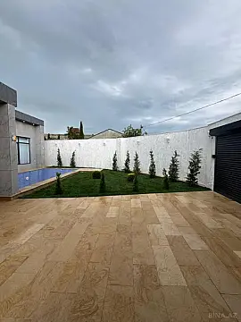Satılır 5 otaqlı həyət evi 200 m²