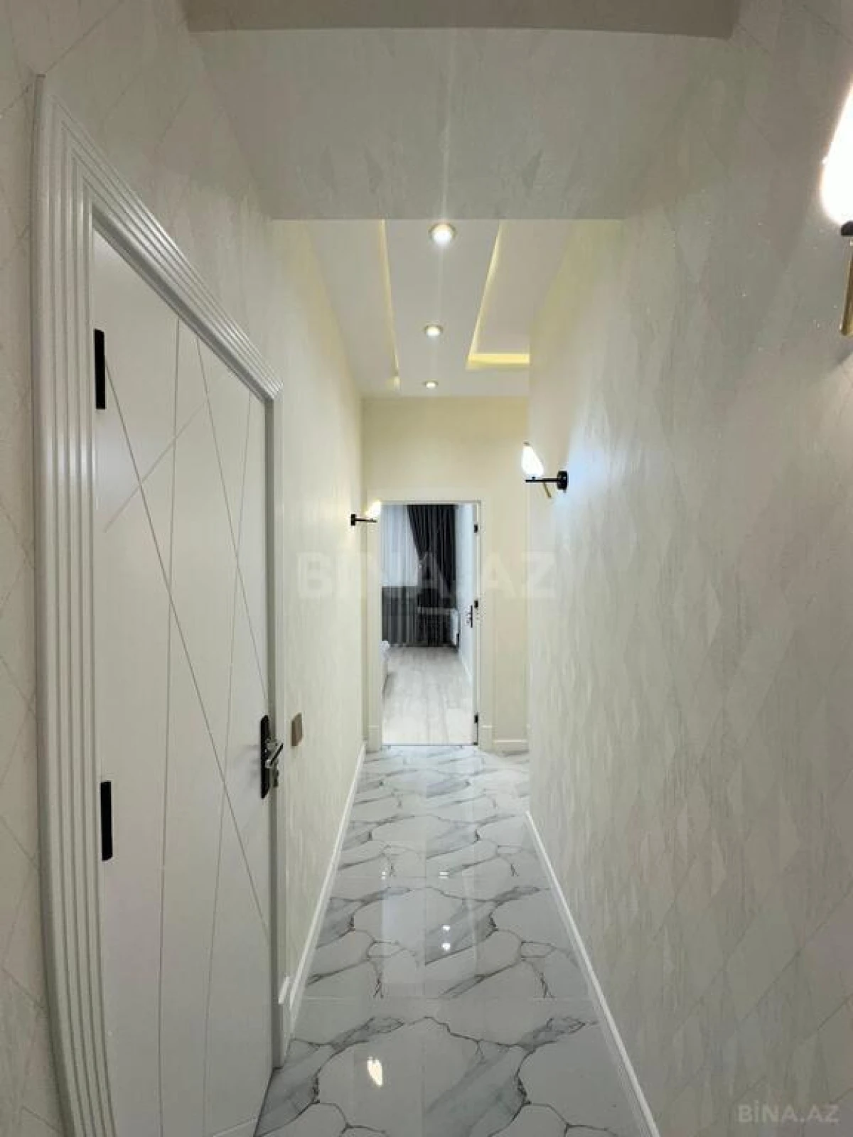 Satılır 2 otaqlı mənzil 62 m²