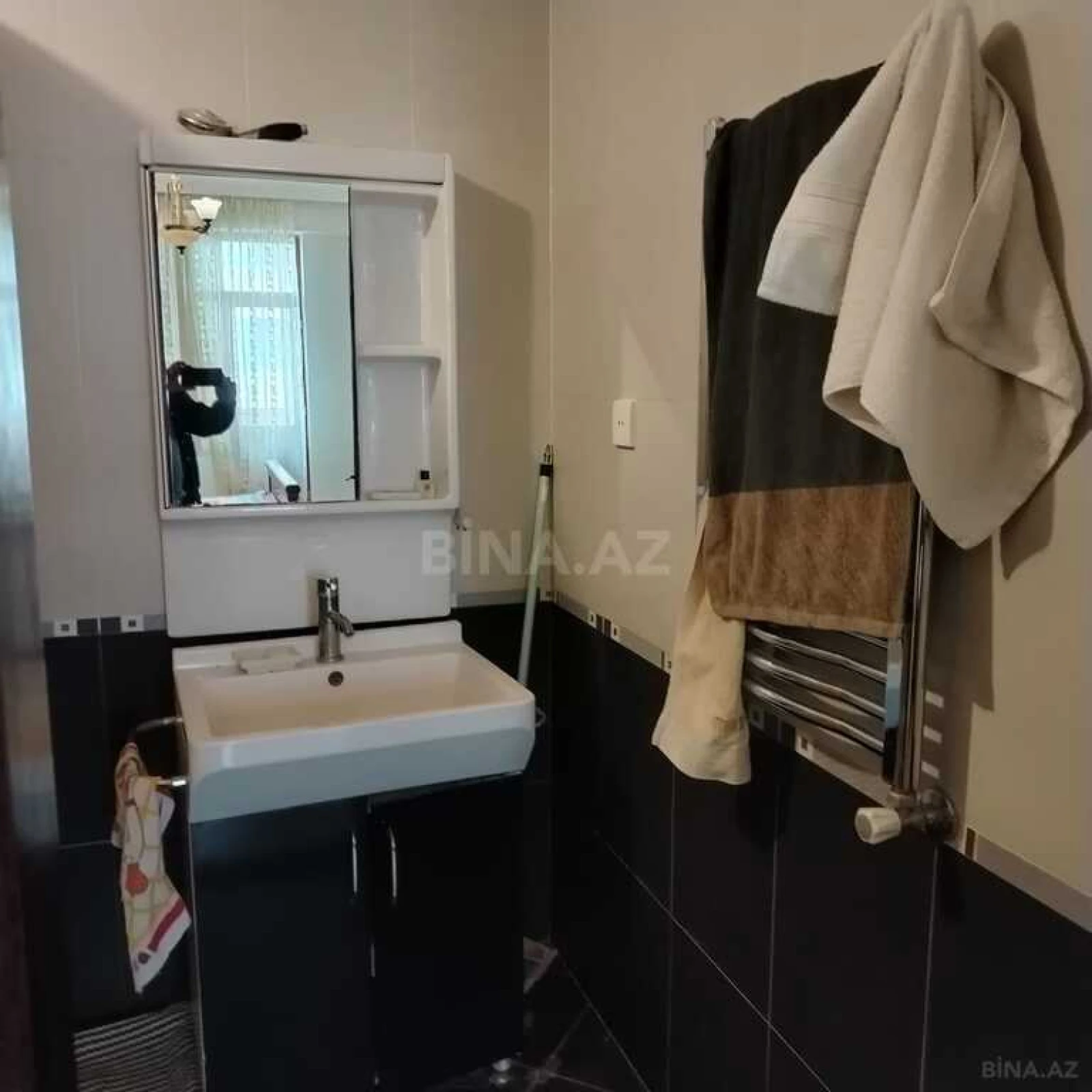 Kirayə verilir 3 otaqlı mənzil 150 m²