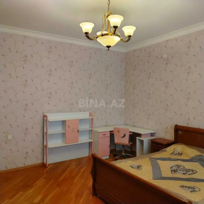 Kirayə verilir 3 otaqlı mənzil 150 m²