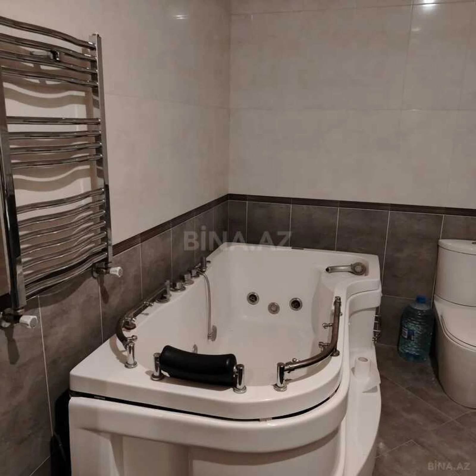 Kirayə verilir 3 otaqlı mənzil 150 m²
