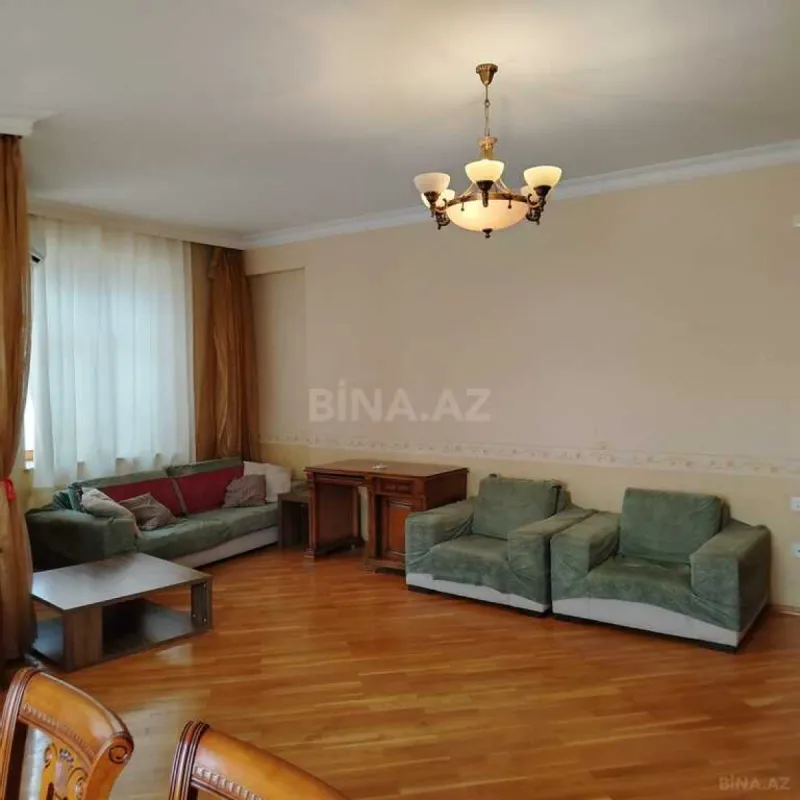 Kirayə verilir 3 otaqlı mənzil 150 m²