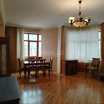 Kirayə verilir 3 otaqlı mənzil 150 m²