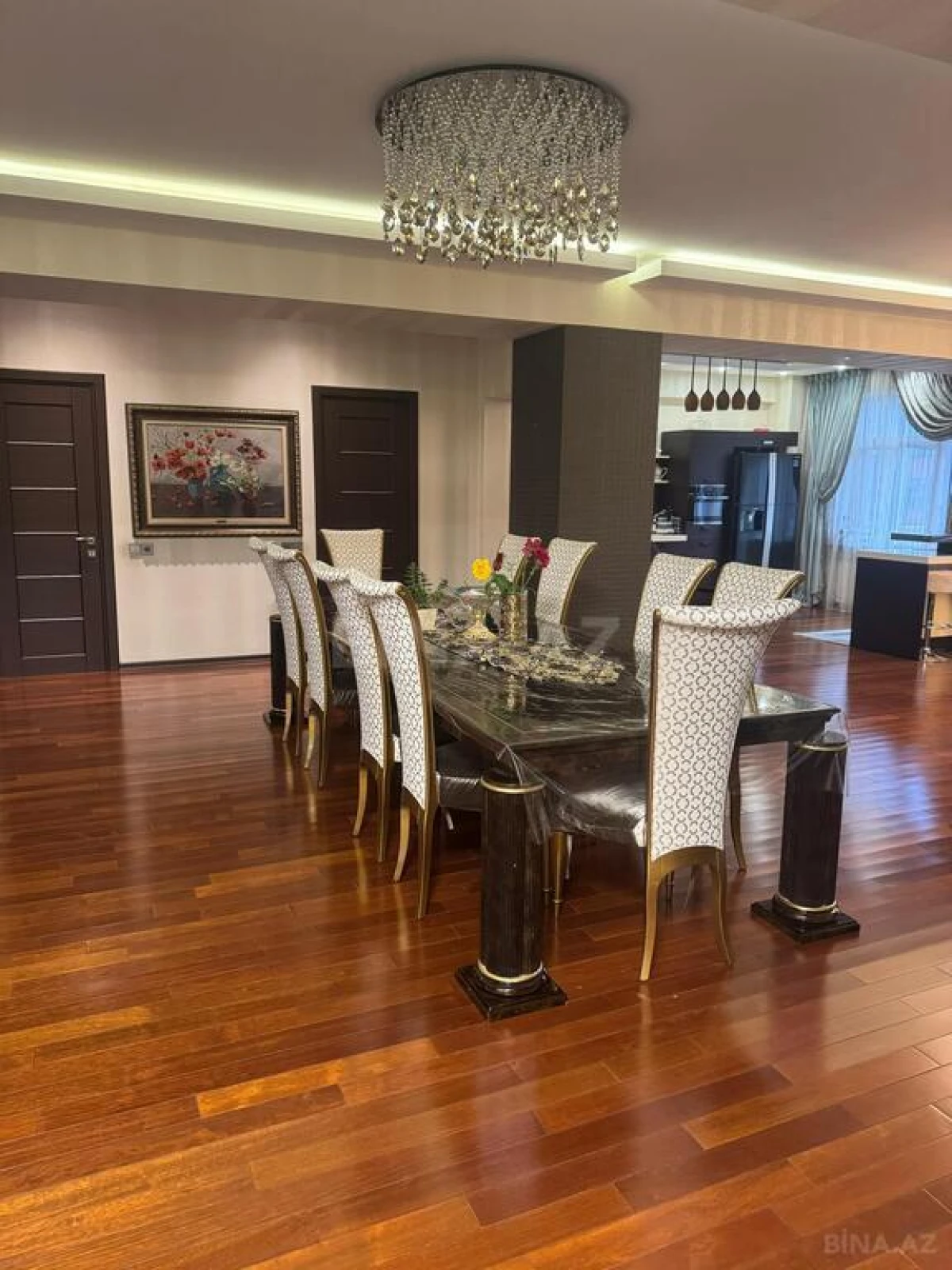Satılır 4 otaqlı mənzil 164.8 m²