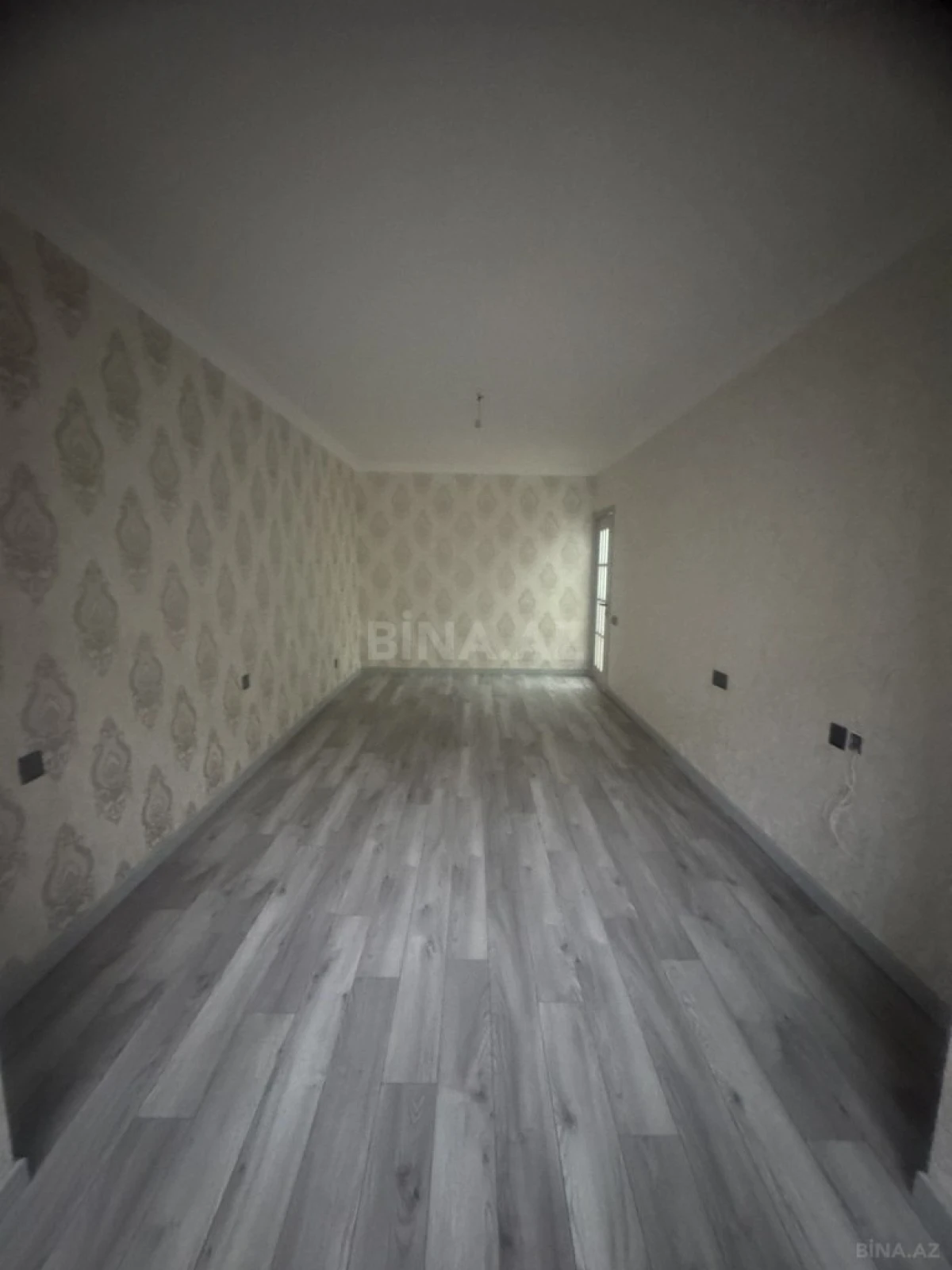 Satılır 4 otaqlı mənzil 110 m²