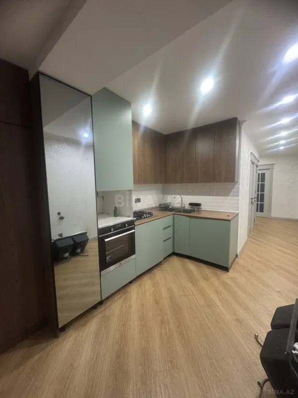 Satılır 4 otaqlı mənzil 110 m²