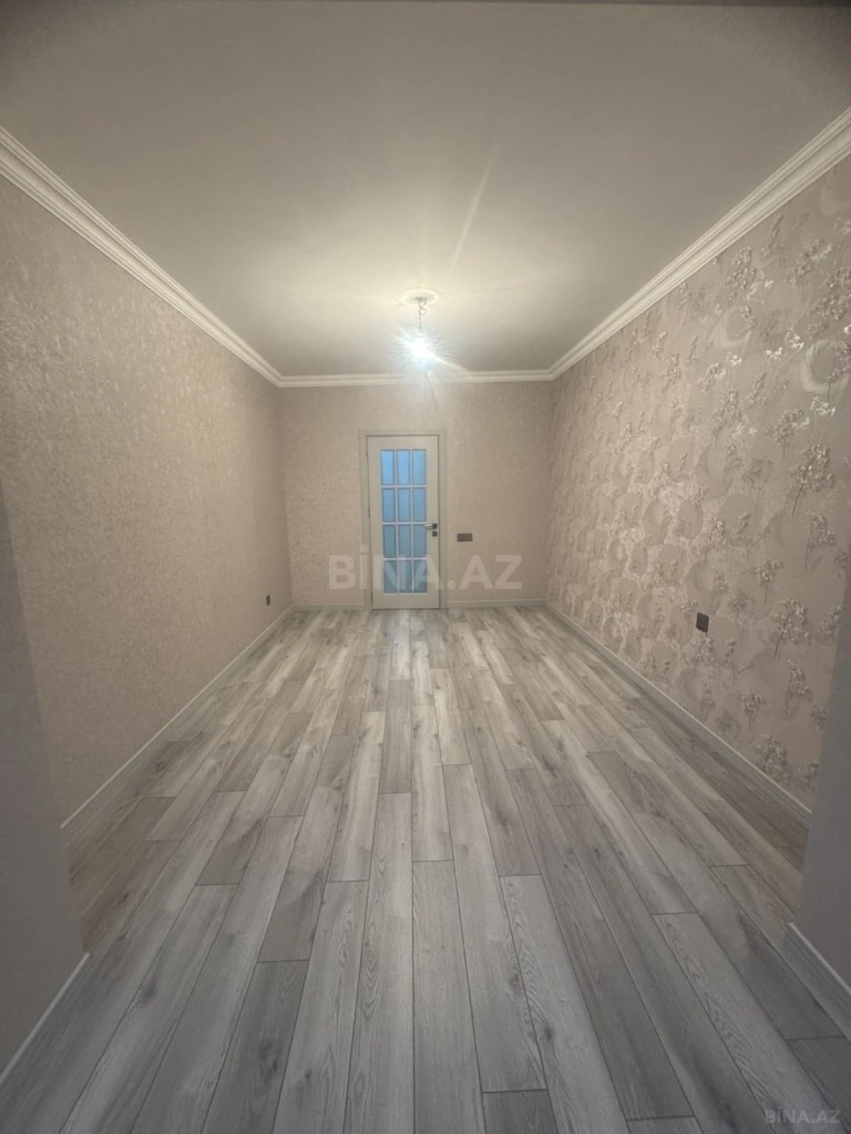 Satılır 4 otaqlı mənzil 110 m²