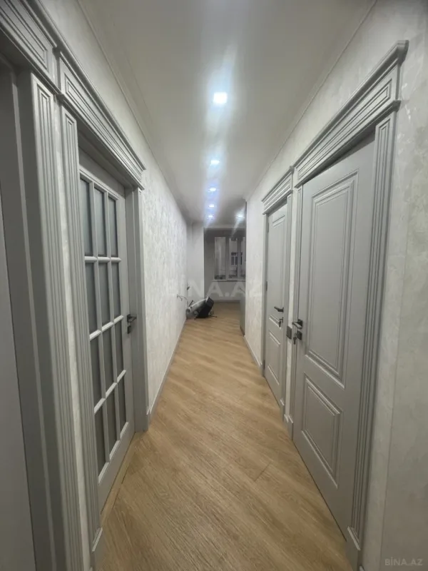 Satılır 4 otaqlı mənzil 110 m²