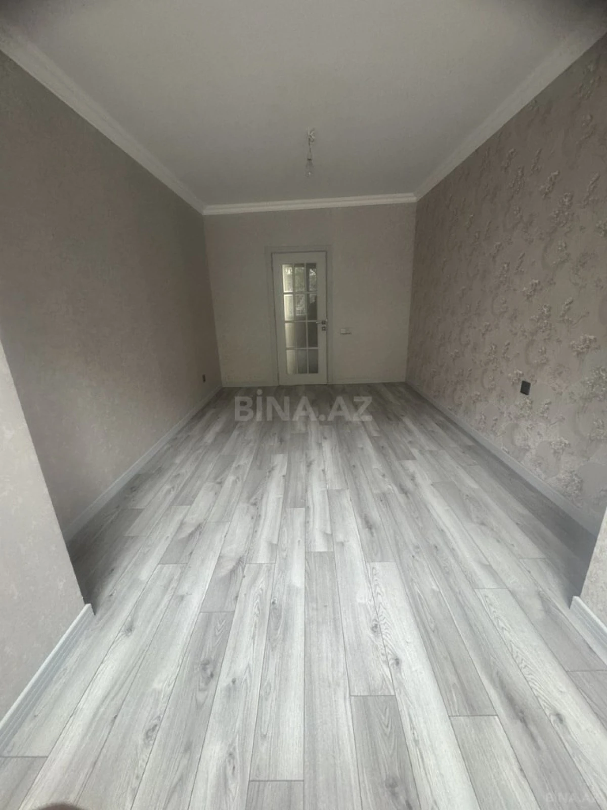 Satılır 4 otaqlı mənzil 110 m²