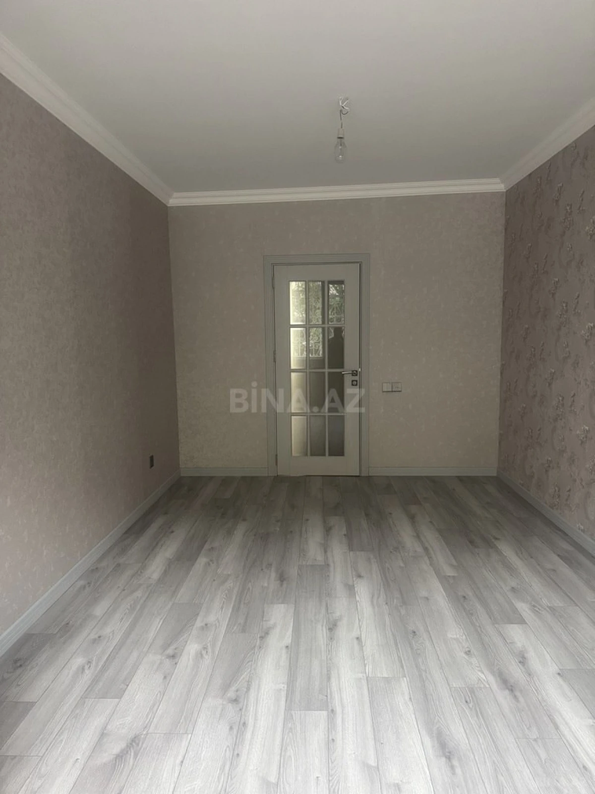 Satılır 4 otaqlı mənzil 110 m²