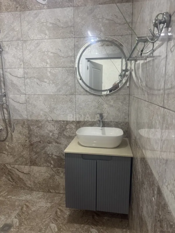 Satılır 4 otaqlı mənzil 110 m²