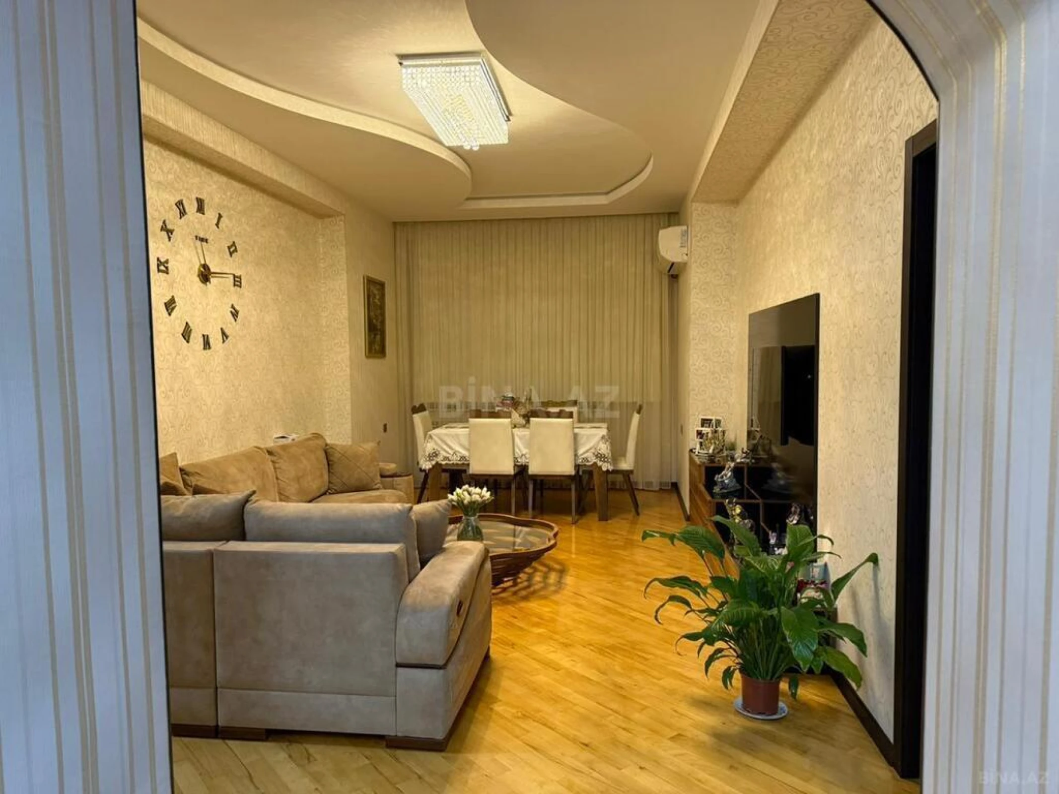 Satılır 3 otaqlı mənzil 110 m²