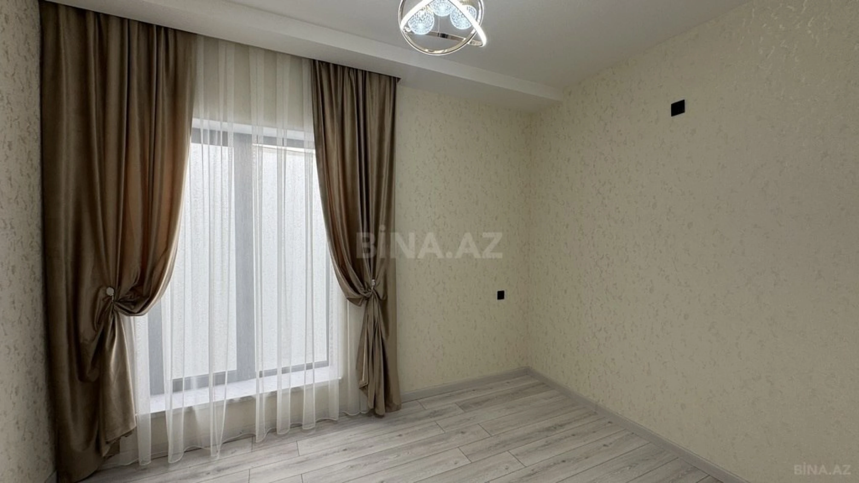 Satılır 4 otaqlı həyət evi 150 m²
