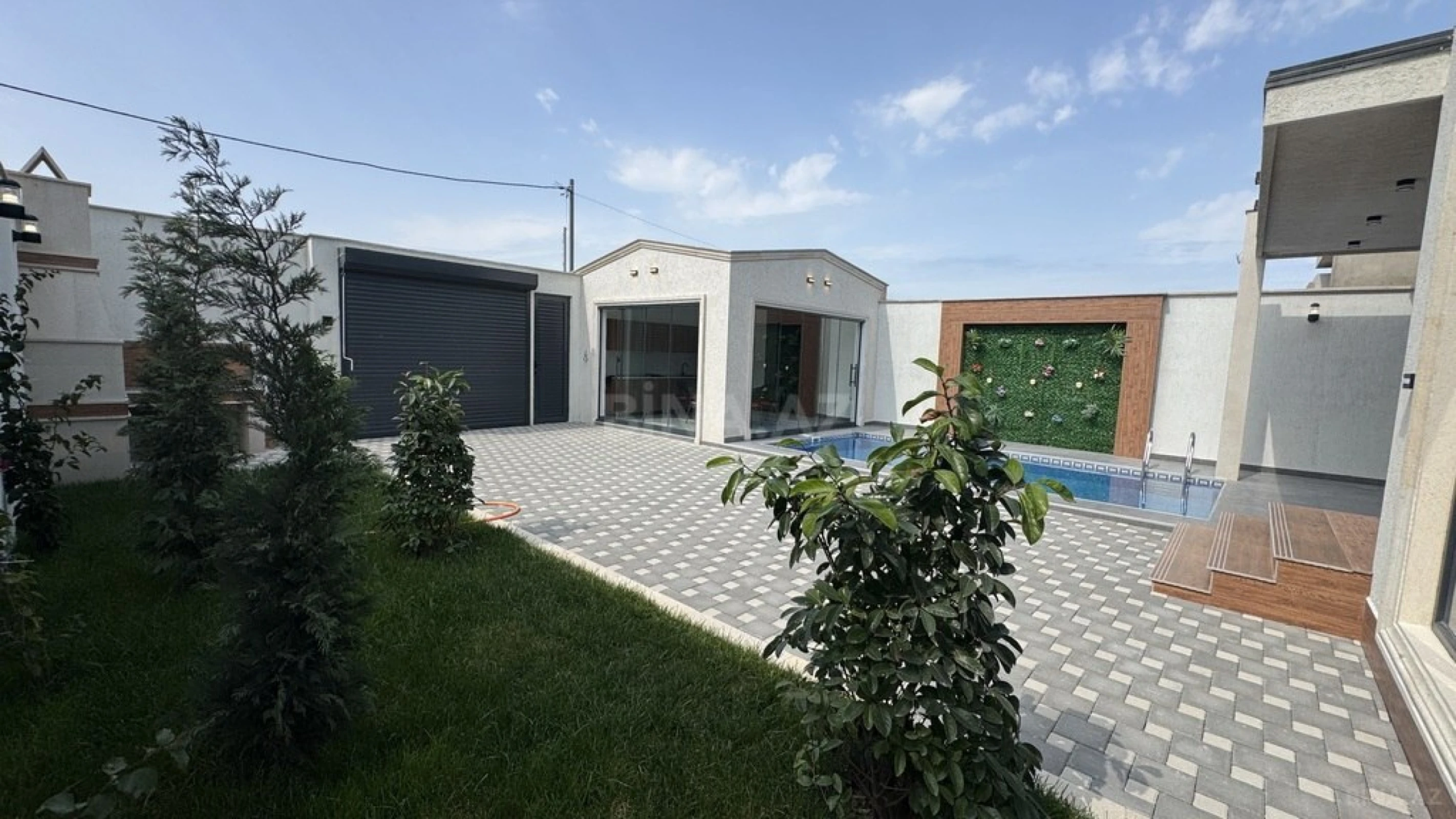 Satılır 4 otaqlı həyət evi 150 m²