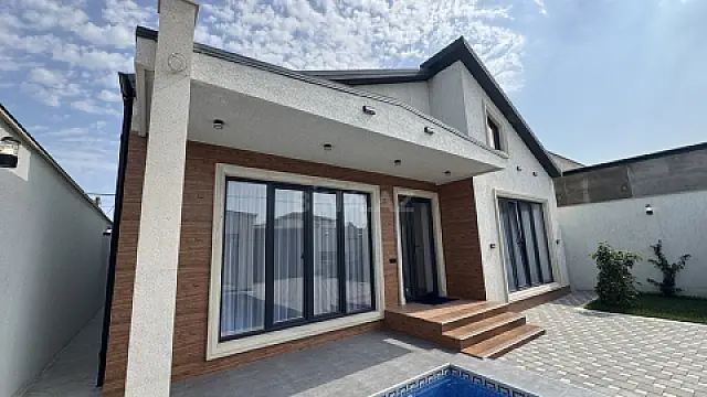 Satılır 4 otaqlı həyət evi 150 m²