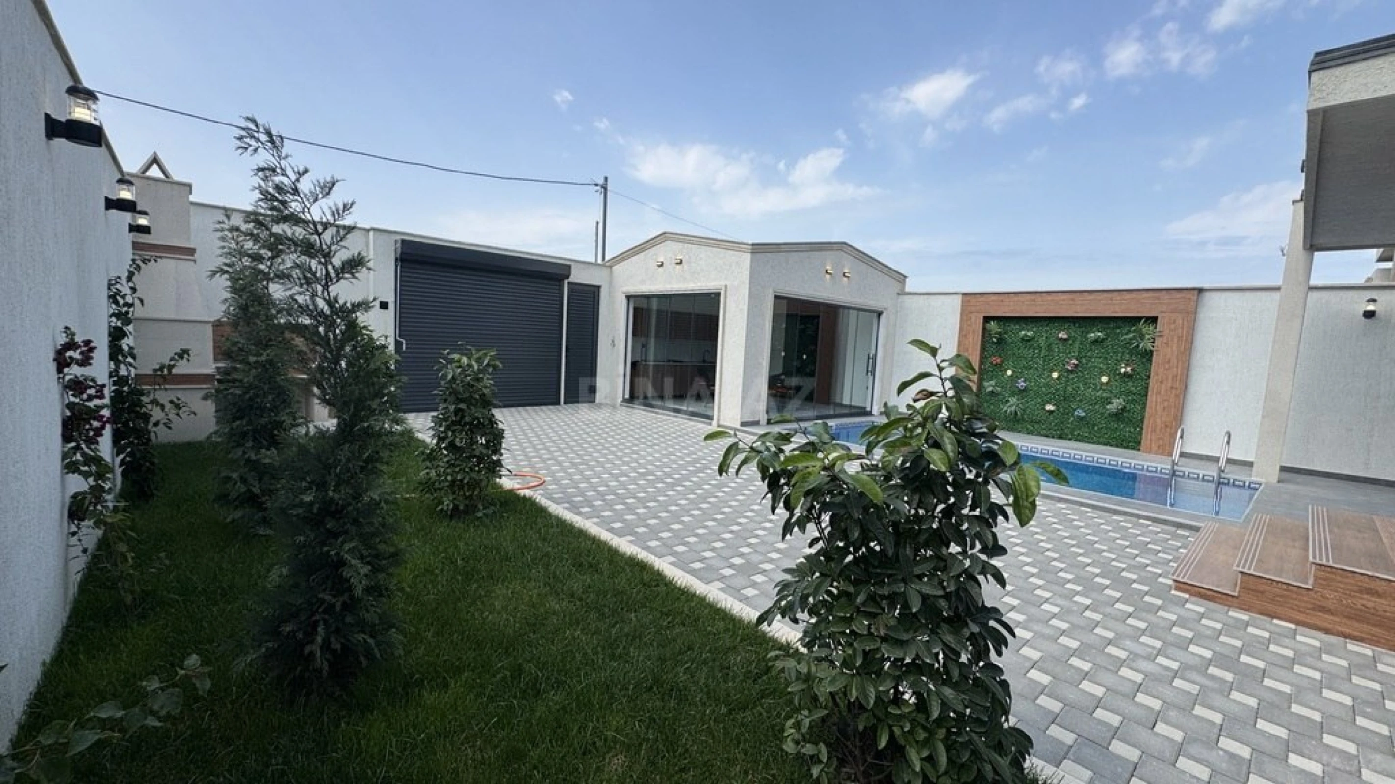Satılır 4 otaqlı həyət evi 150 m²