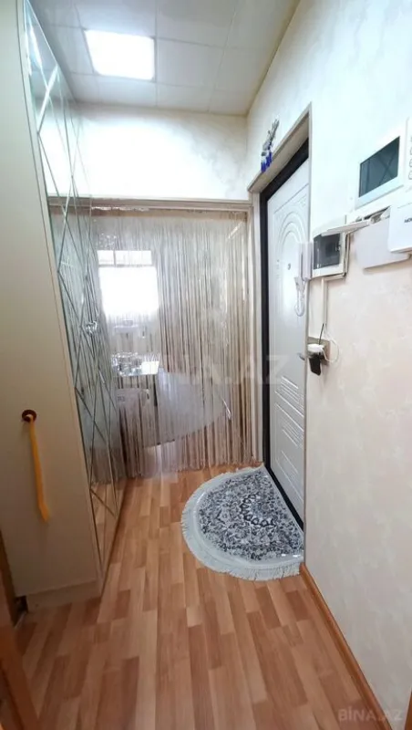 Satılır 2 otaqlı mənzil 70 m²