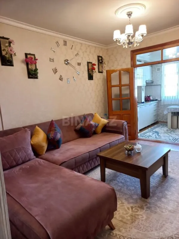 Satılır 2 otaqlı mənzil 70 m²