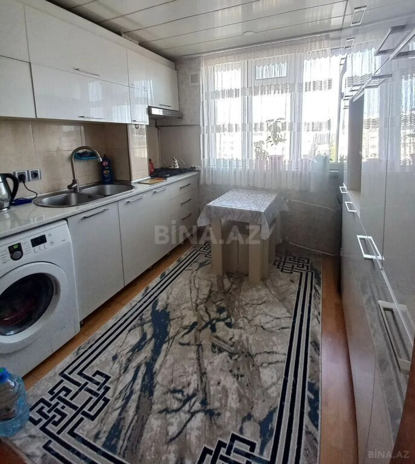 Satılır 2 otaqlı mənzil 70 m²