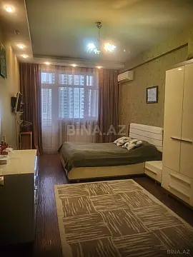 Satılır 4 otaqlı mənzil 177.7 m²