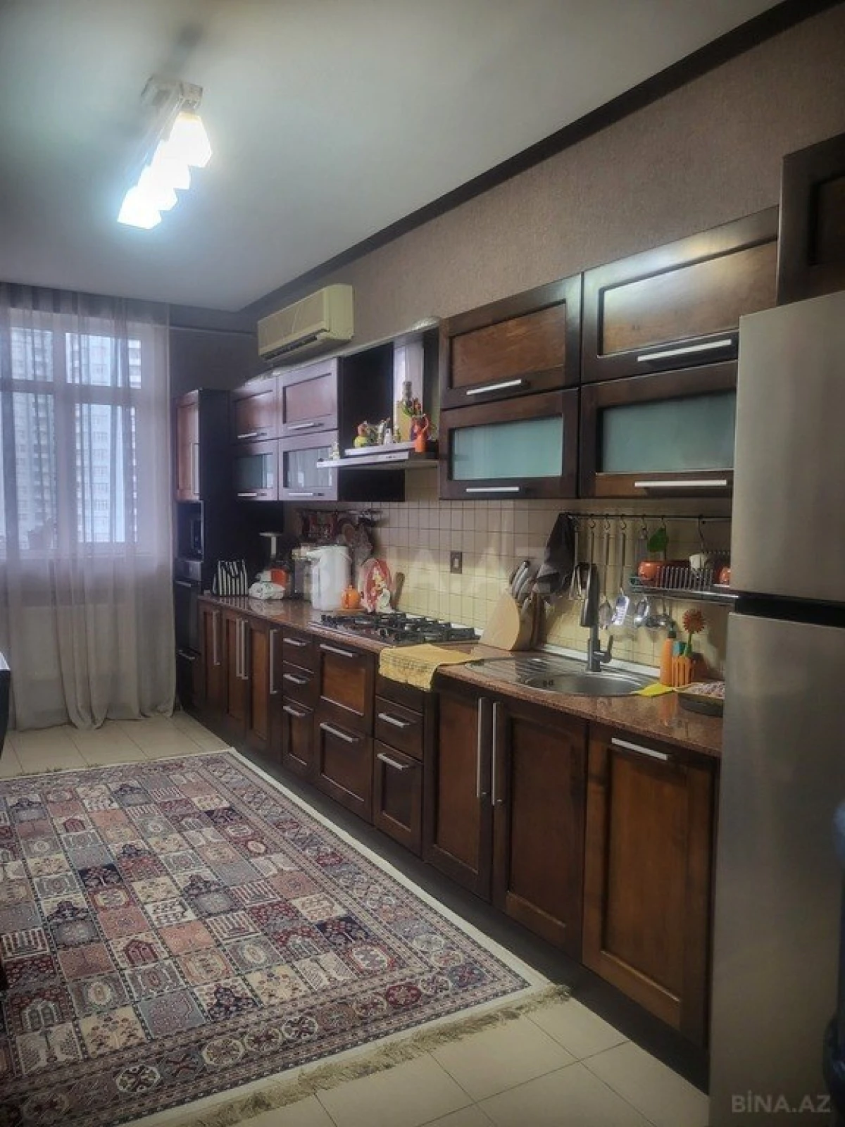 Satılır 4 otaqlı mənzil 177.7 m²