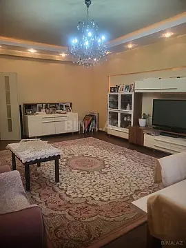 Satılır 4 otaqlı mənzil 177.7 m²