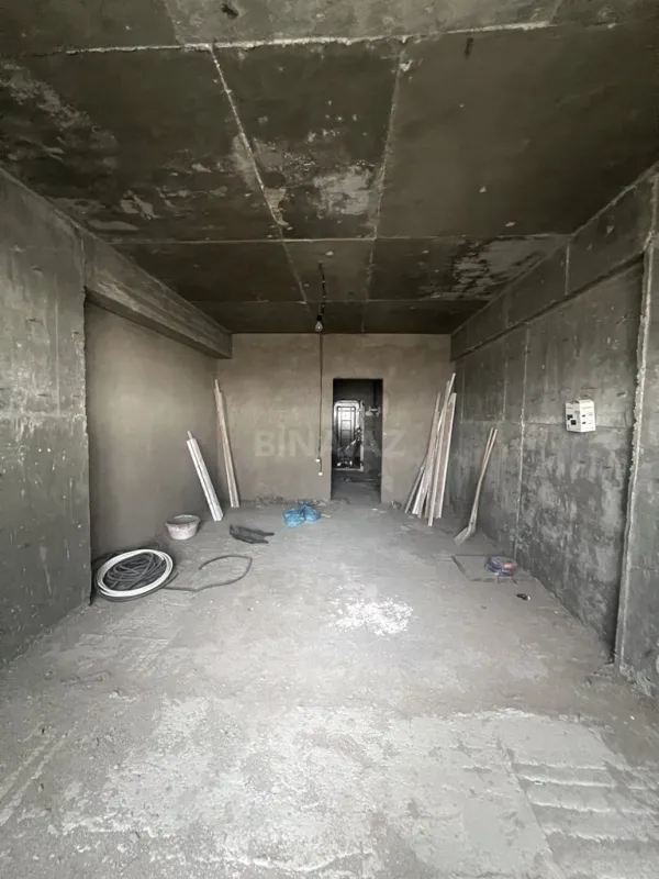 Satılır 2 otaqlı mənzil 82 m²