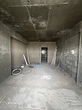 Satılır 2 otaqlı mənzil 82 m²