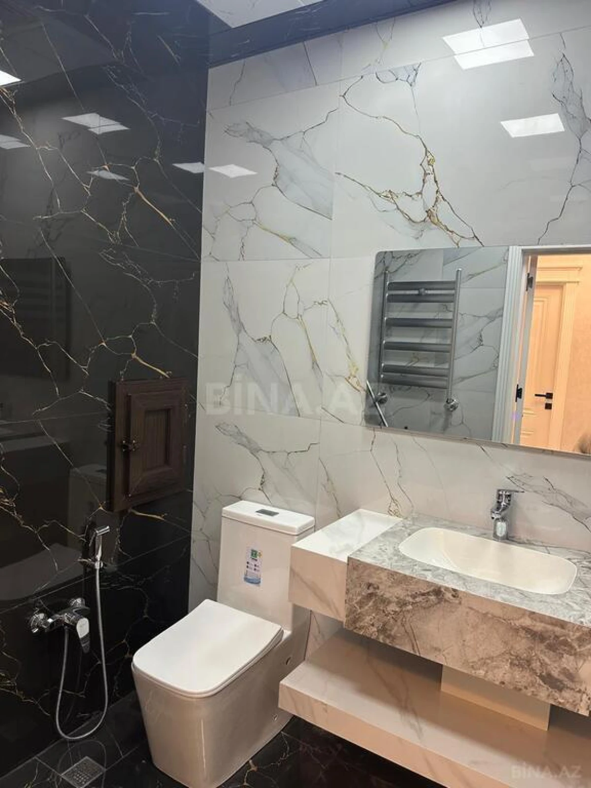 Satılır 3 otaqlı mənzil 116 m²